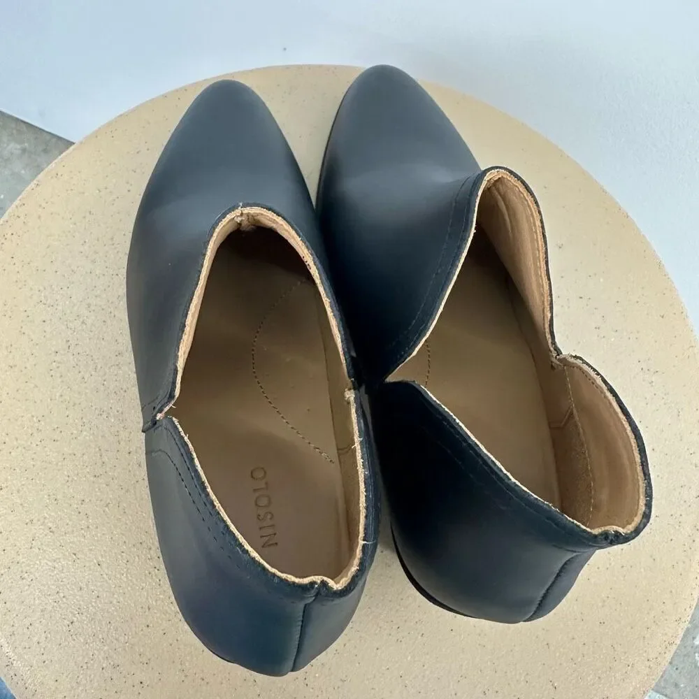 Nisolo Mia Everyday Ankle Black on Black Water Resistant Leather Stacked Heel Bo